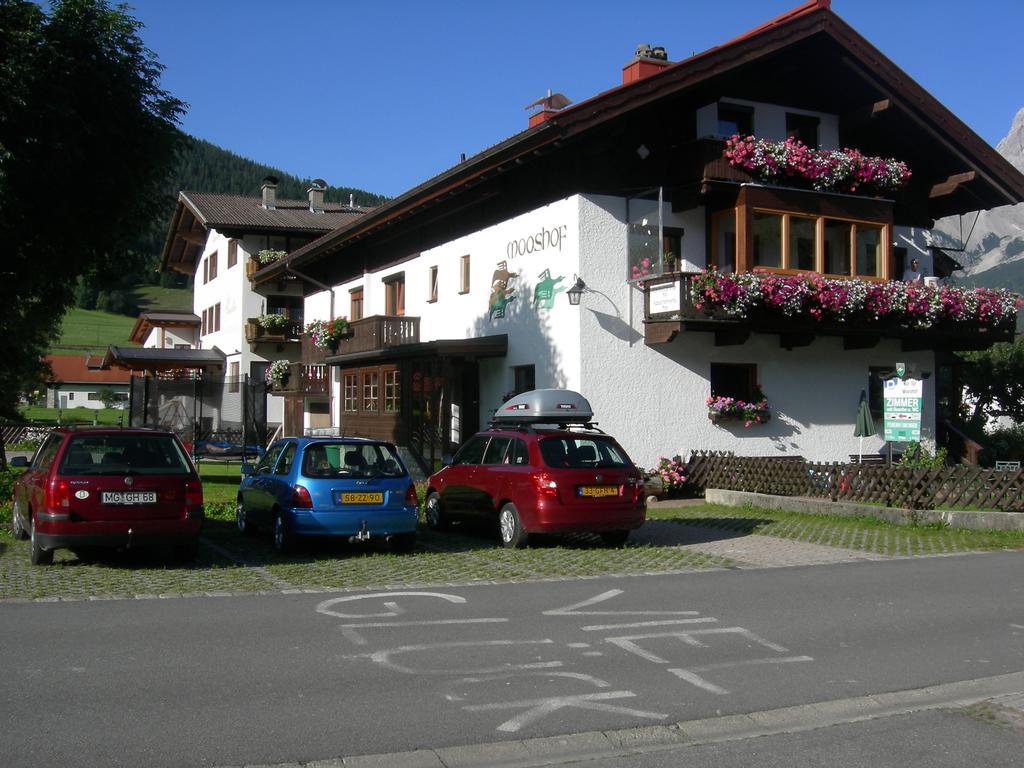 Apartamento Haus Mooshof Lermoos Exterior foto