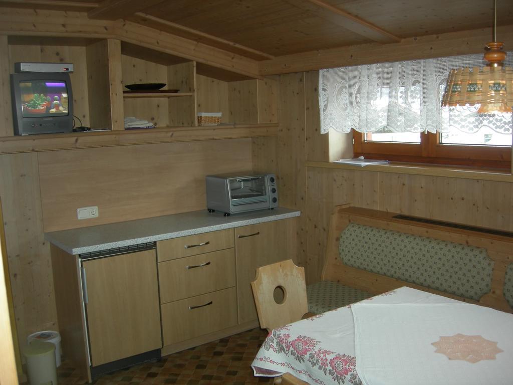 Apartamento Haus Mooshof Lermoos Habitación foto